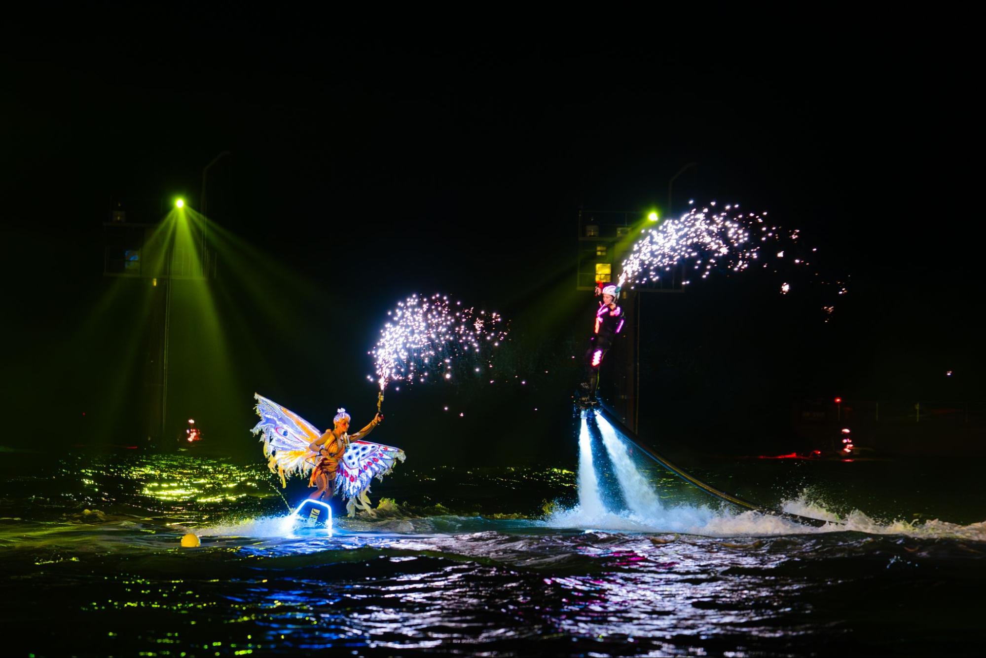 Tất tần tật về show jetski bắn pháo hoa đạt 2 kỷ lục Guinness hot nhất Cát Bà mùa hè 2025
